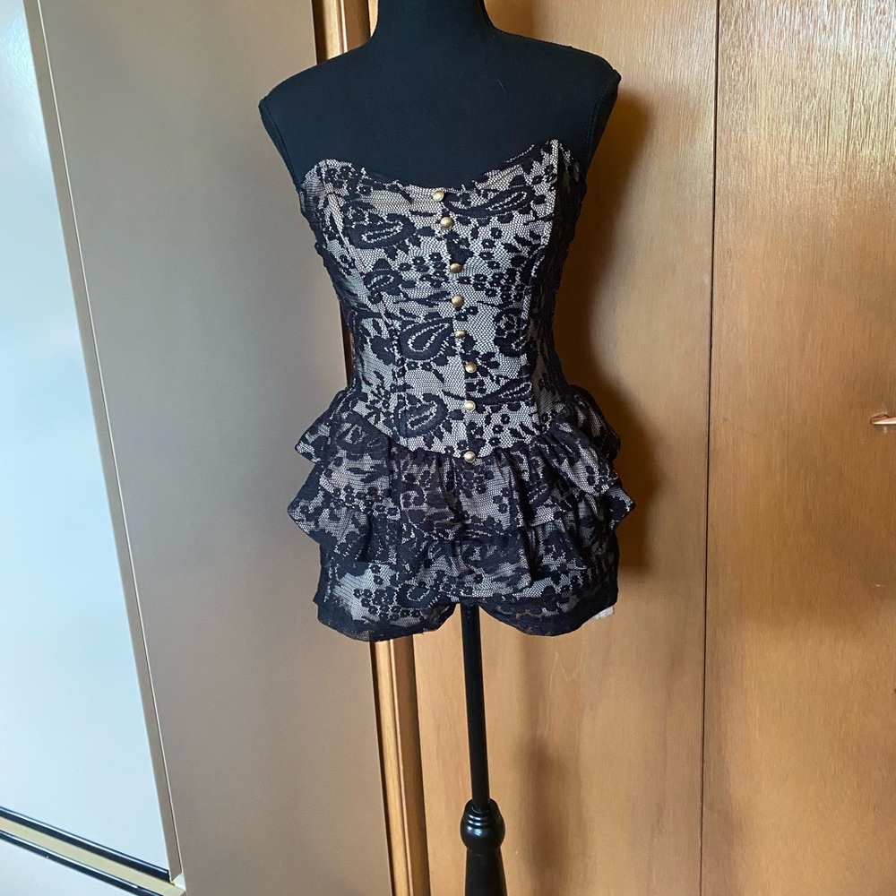 Elegant Black Lace Strapless Romper